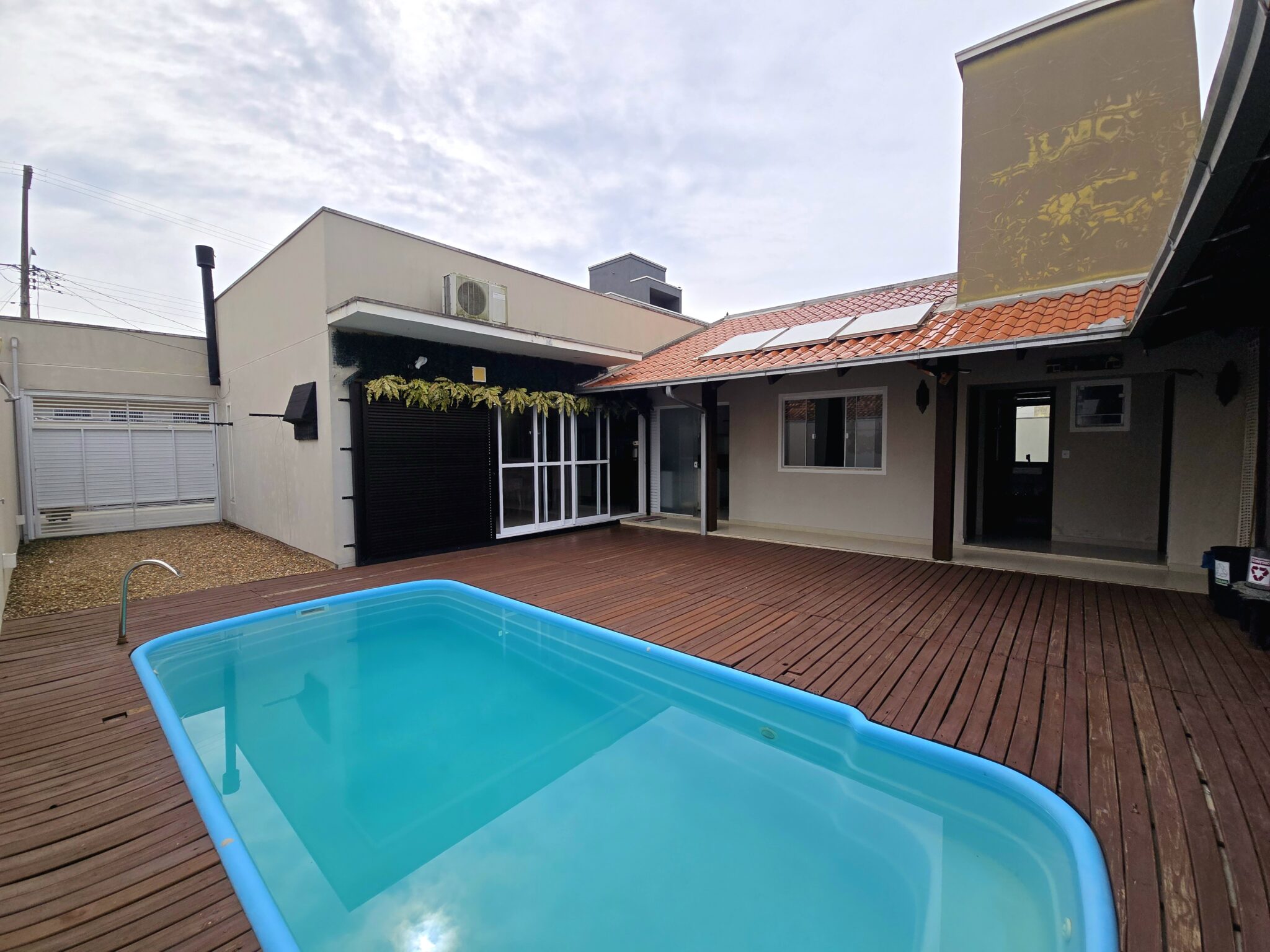 Casa de Alto Padrão á Venda no Gravatá em Navegantes Casa de Alto Padrão á Venda no Gravatá em Navegantes