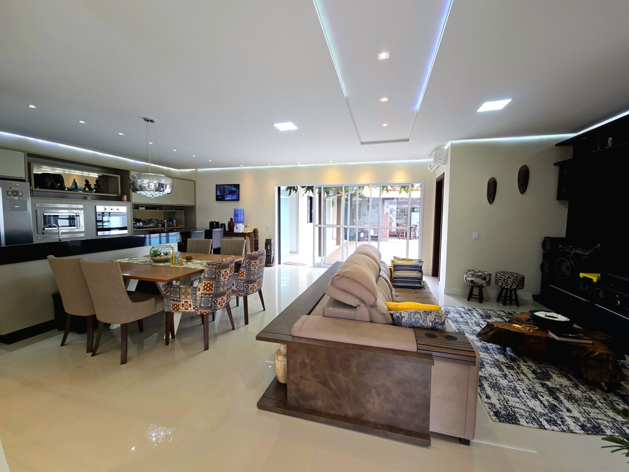 Casa de Alto Padrão á Venda no Gravatá em Navegantes Casa de Alto Padrão á Venda no Gravatá em Navegantes