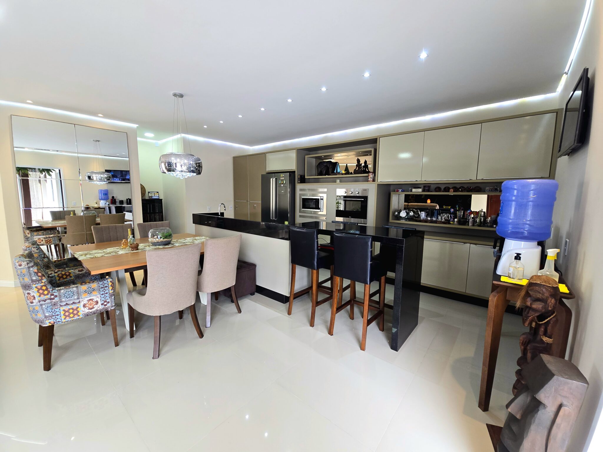 Casa de Alto Padrão á Venda no Gravatá em Navegantes Casa de Alto Padrão á Venda no Gravatá em Navegantes