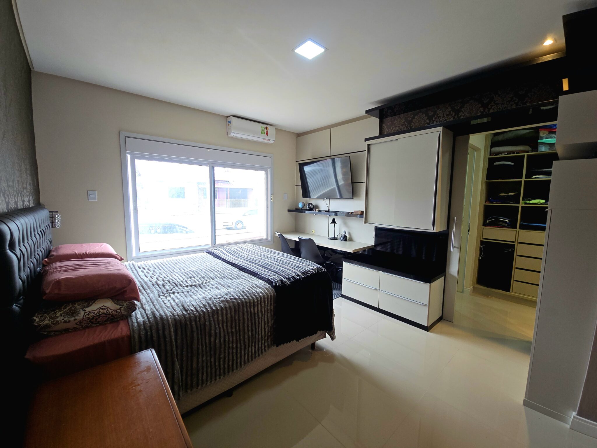 Casa de Alto Padrão á Venda no Gravatá em Navegantes Casa de Alto Padrão á Venda no Gravatá em Navegantes